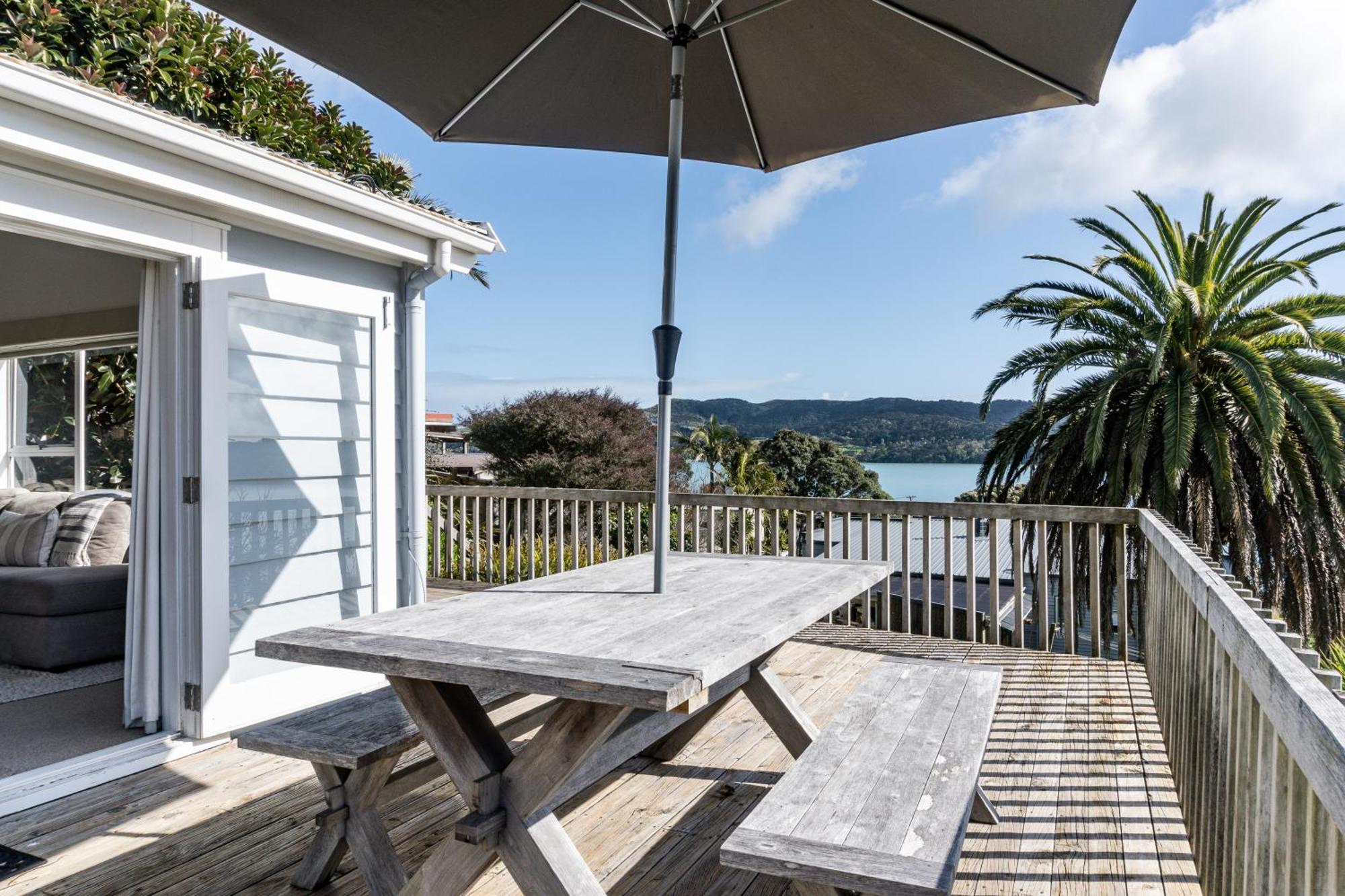 Tawatahi Cottage Raglan Exterior foto